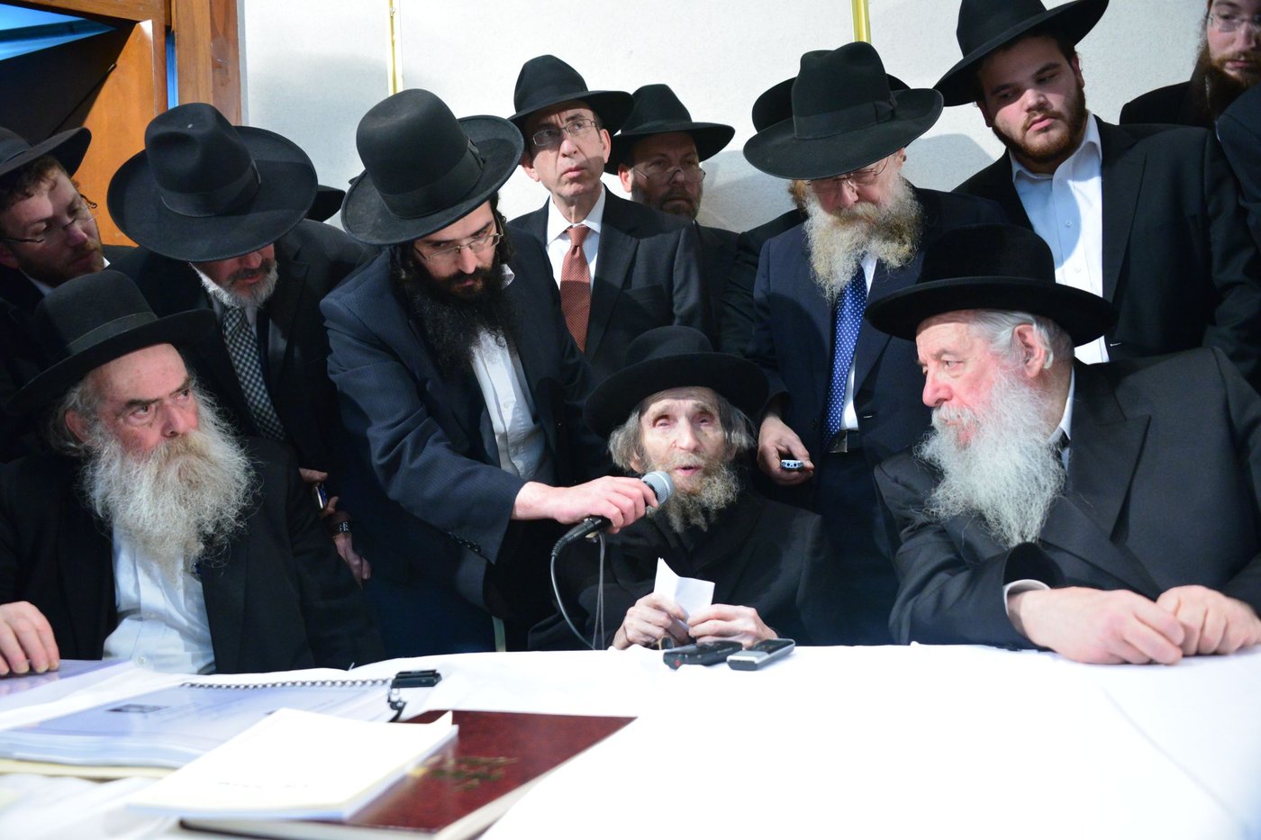הגראי"ל שטיינמן: "ללא תורה הבריאה תגיע למצב של חורבן"
