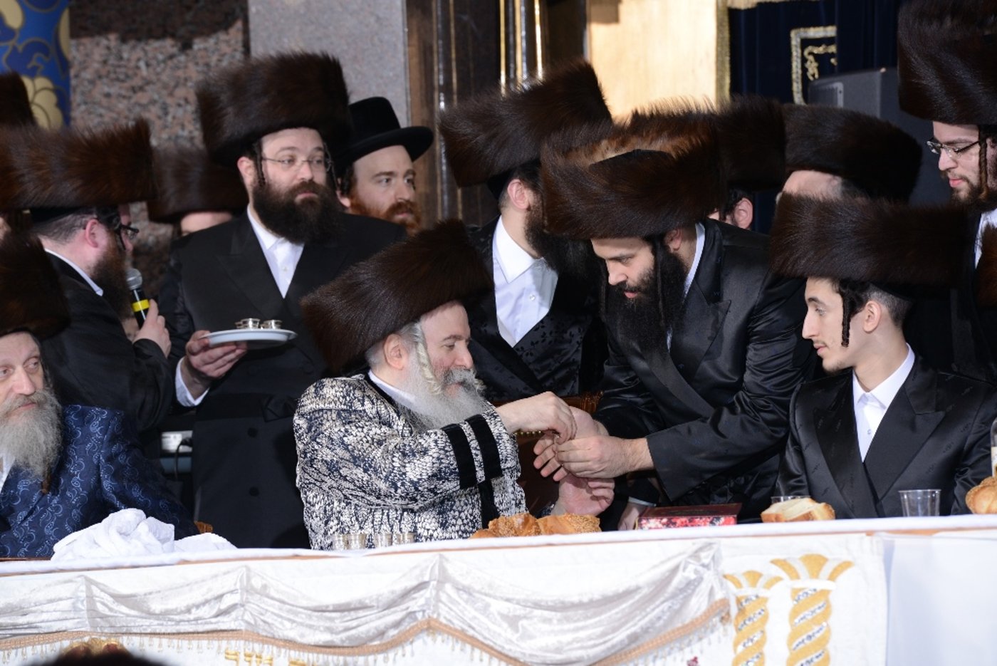 תיעוד ענק: שבע ברכות בבאבוב