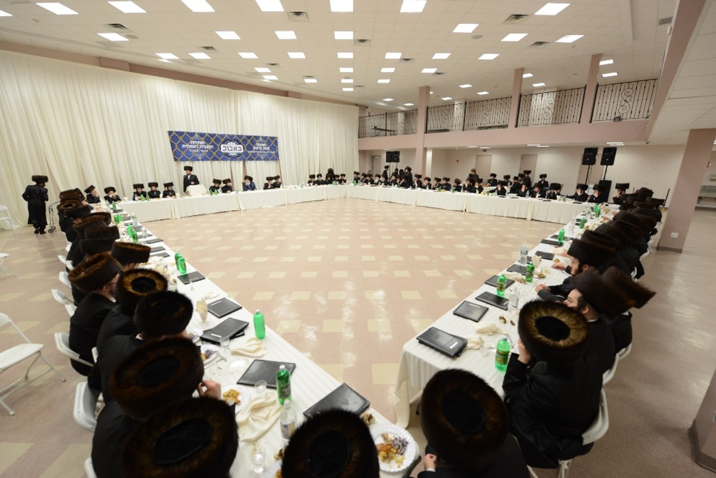 תיעוד ענק: שבע ברכות בבאבוב