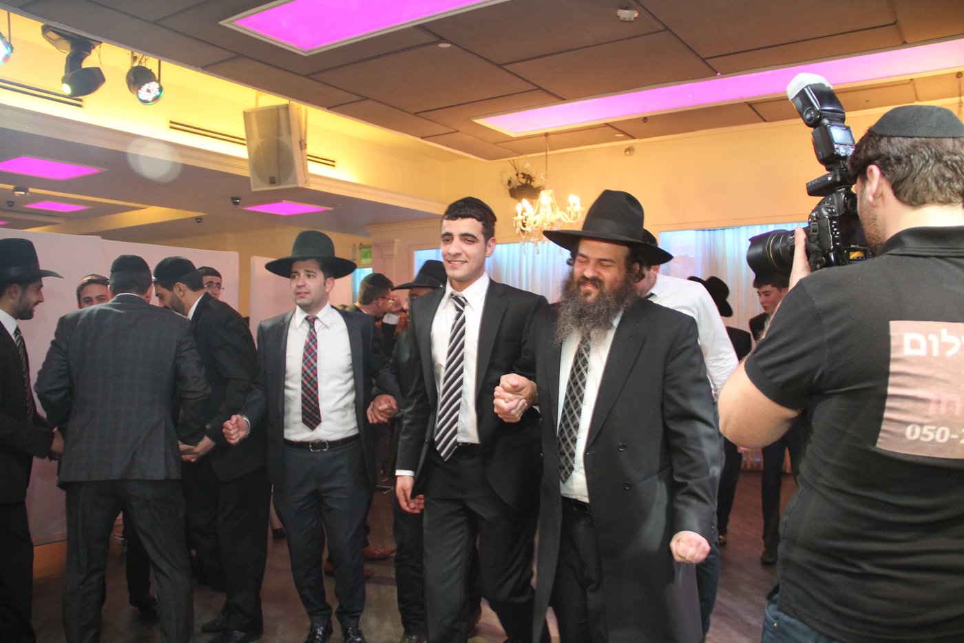 גלריה: ישי כהן התחתן, כולם באו לאחל מזל טוב
