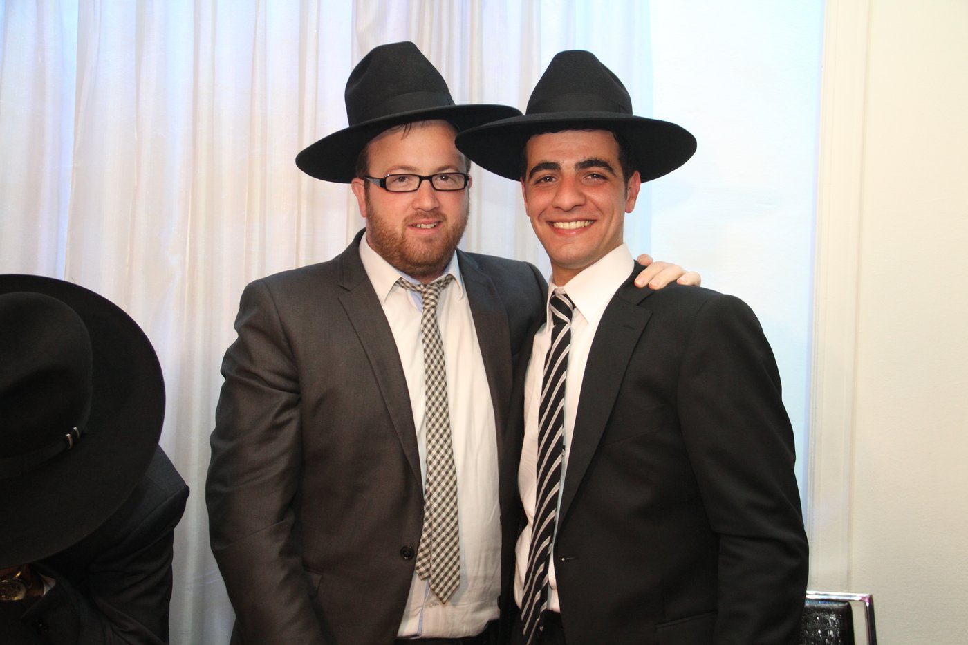 גלריה: ישי כהן התחתן, כולם באו לאחל מזל טוב