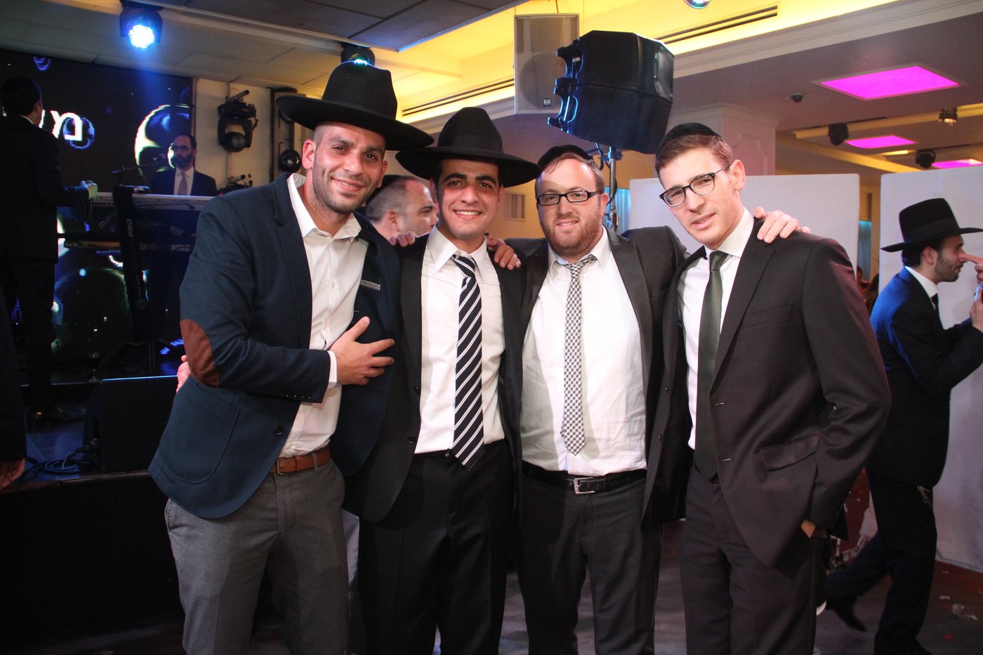 גלריה: ישי כהן התחתן, כולם באו לאחל מזל טוב