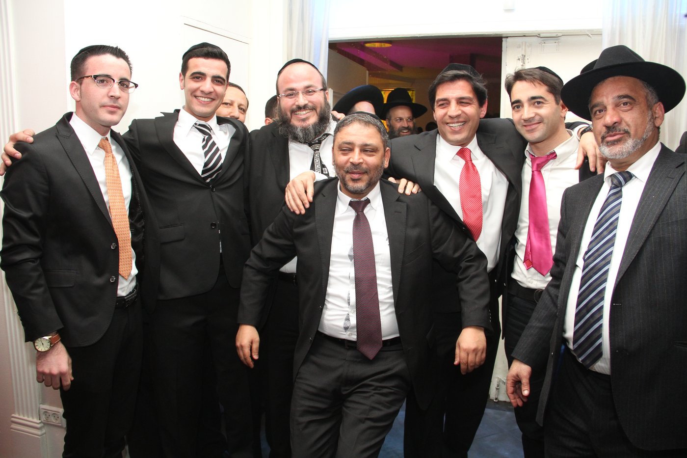 גלריה: ישי כהן התחתן, כולם באו לאחל מזל טוב