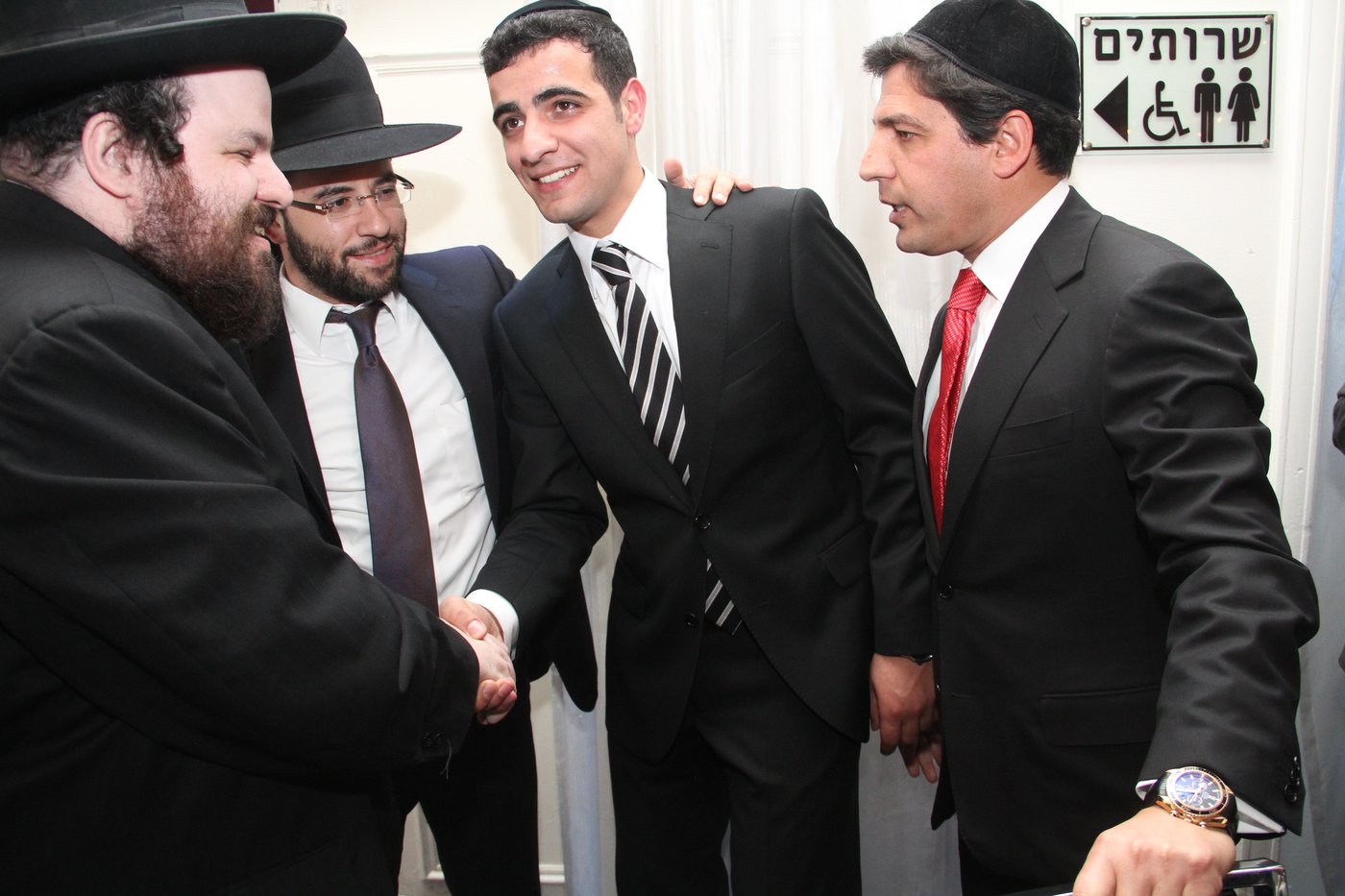 גלריה: ישי כהן התחתן, כולם באו לאחל מזל טוב
