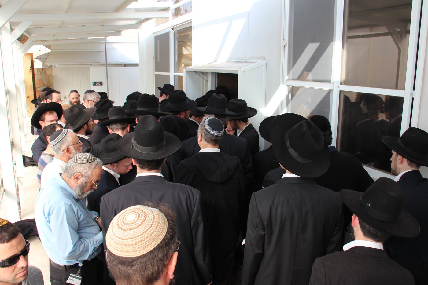 תיעוד: הלווית האחיות אביגיל ויעל גרוס