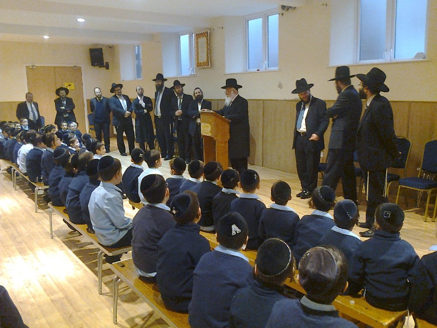 תיעוד: הרב ברוך דב פוברסקי בביקור באנגליה