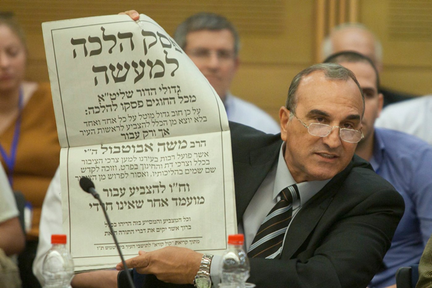 אלי כהן חושש מ'קול ברמה' ו'קול חי'