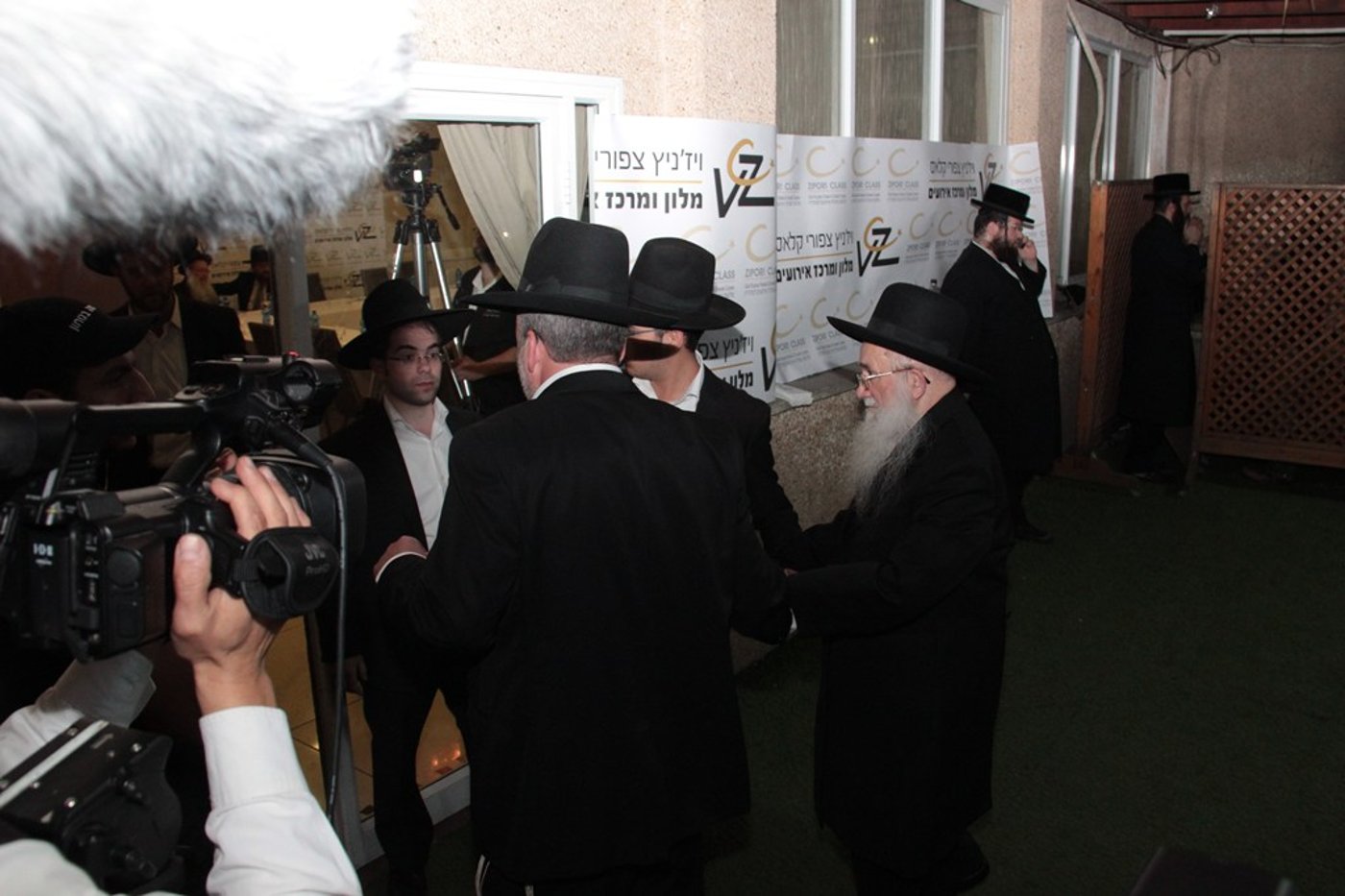 כינוס המועצות ההיסטורי: גלרית ענק