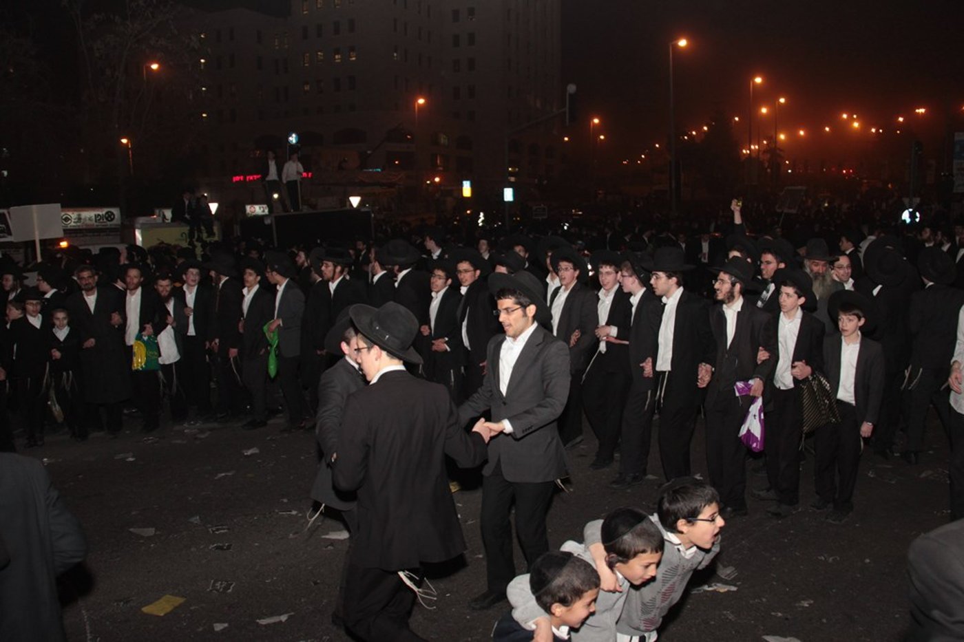 מאות אלפים בירושלים: כן לעולם התורה, לא לצבא • תיעוד ענק
