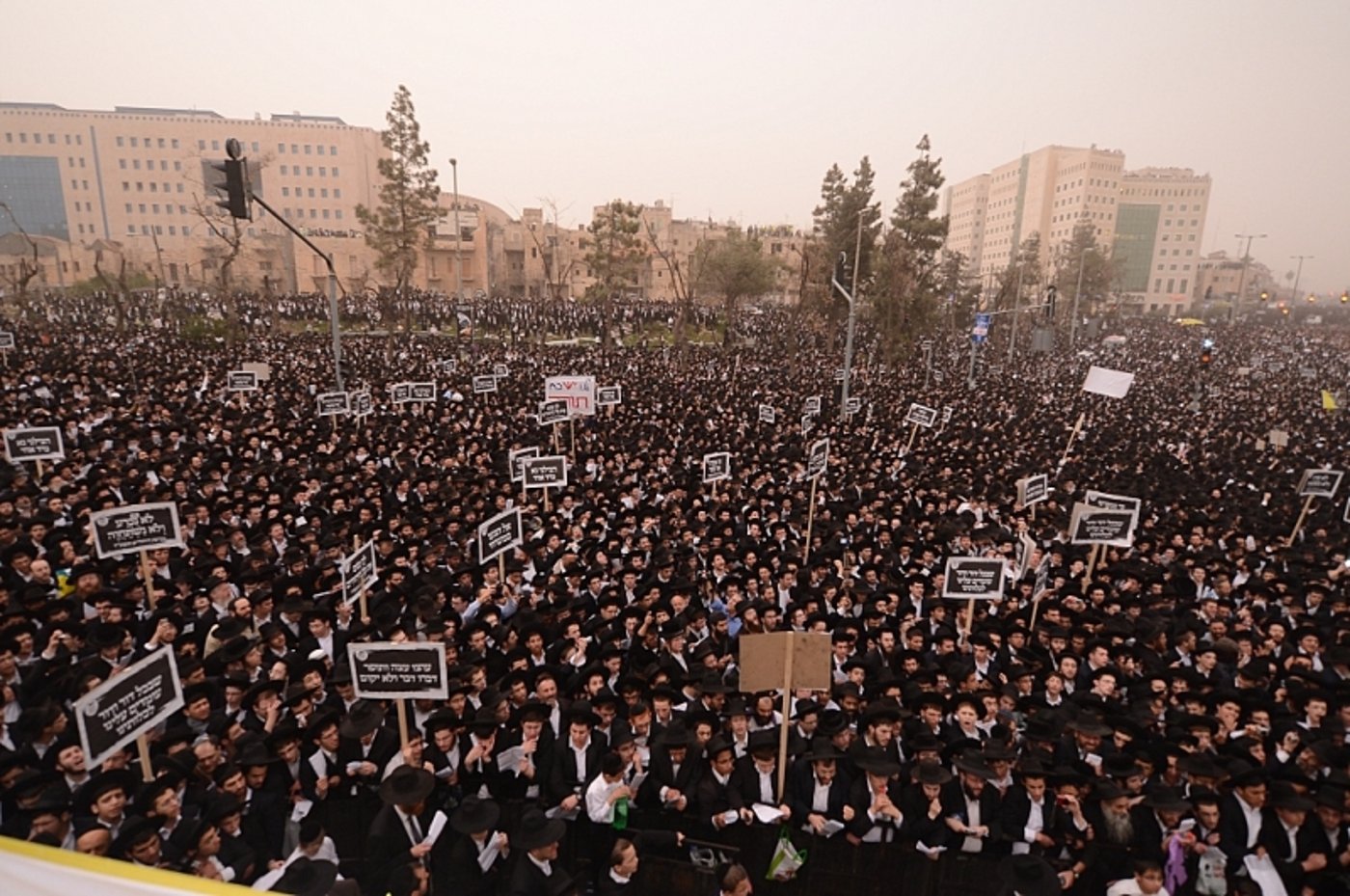 שישים ריבוא התאחדו נגד רדיפת לומדי התורה • גלריה מסכמת