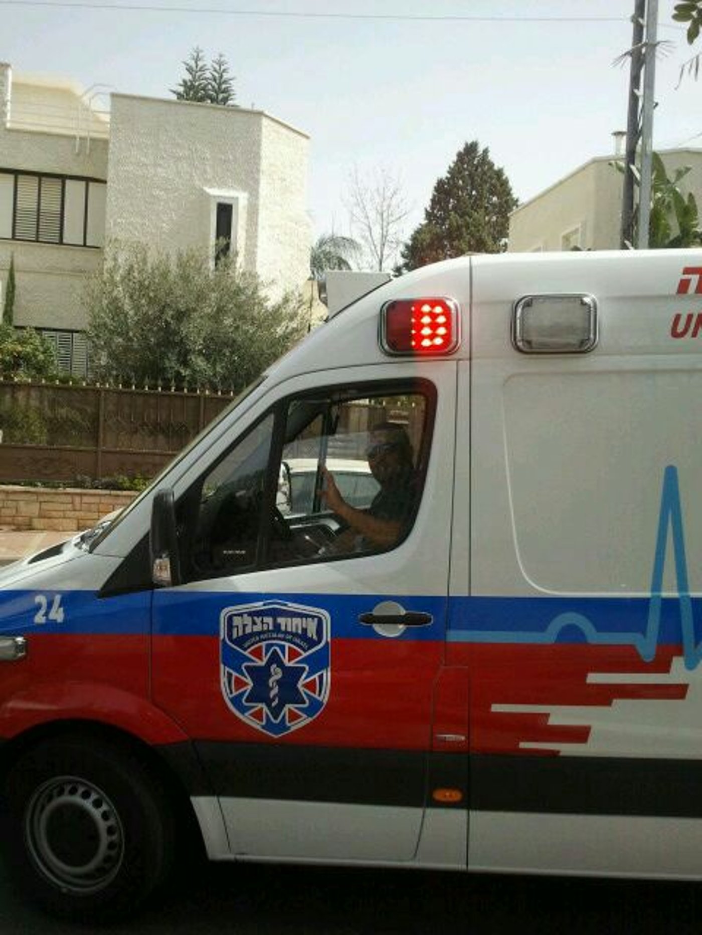 פתח תקווה: חשש להרעלה בבית ספר; 14 נפגעו ופונו