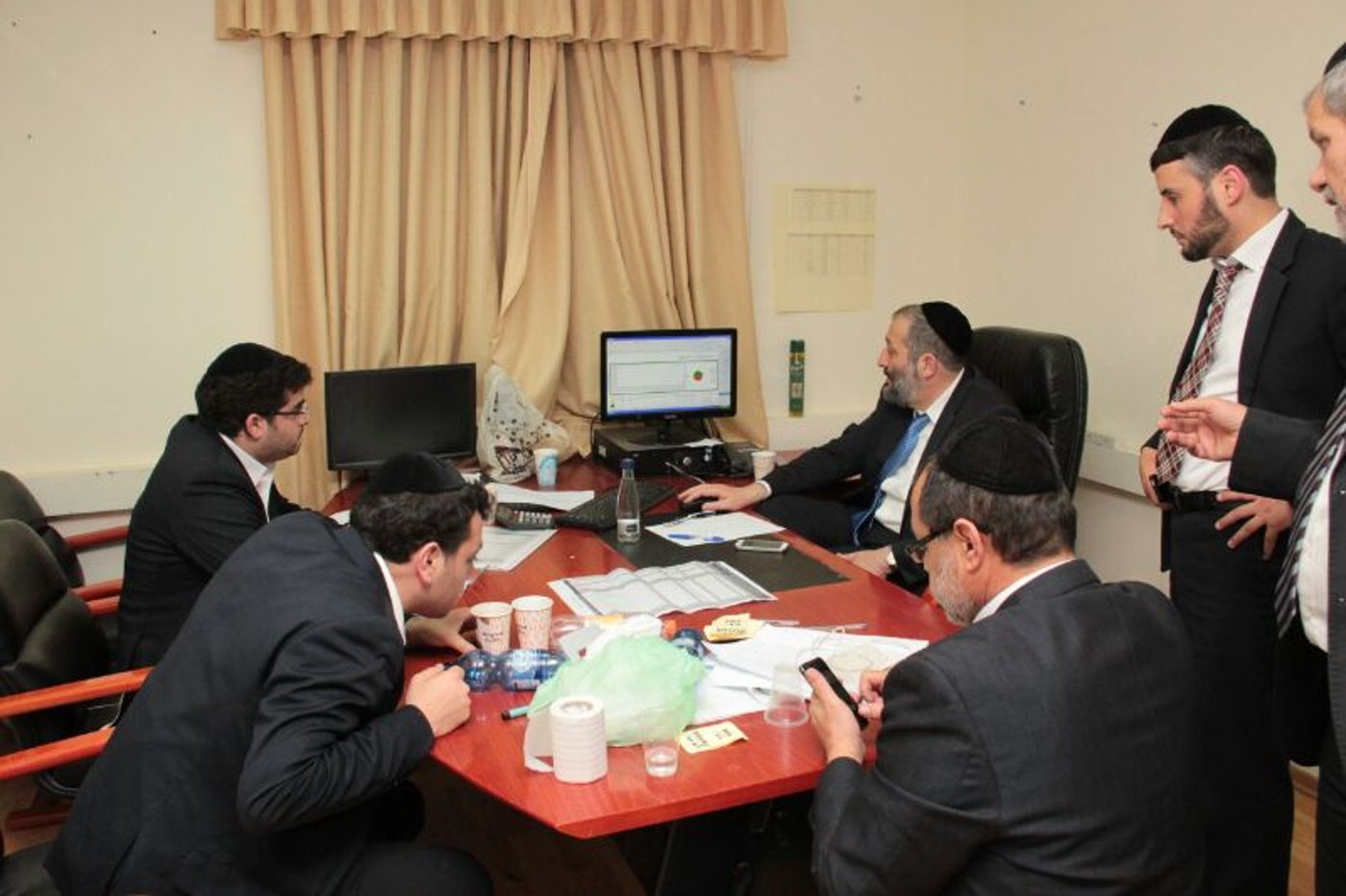 מתח שיא במגזר החרדי: הנתונים בבית שמש לטובת החילונים