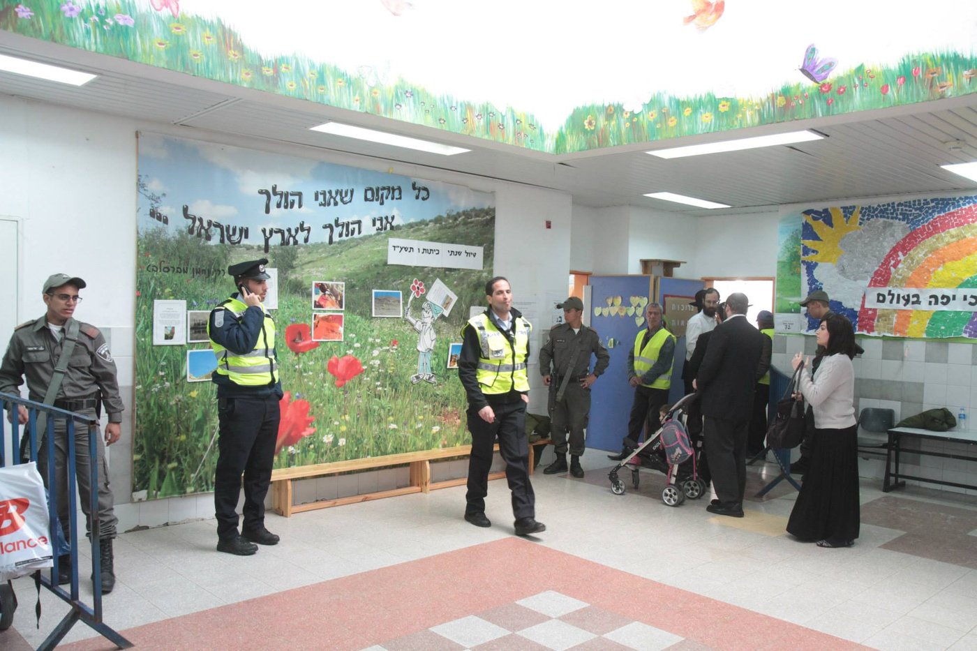 תמונות: משה אבוטבול בוחר במשה אבוטבול