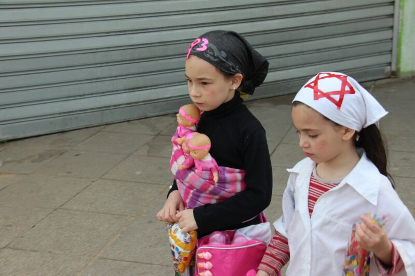 חגיגות פורים בבני ברק תשע"ד • צפו בגלריית תמונות