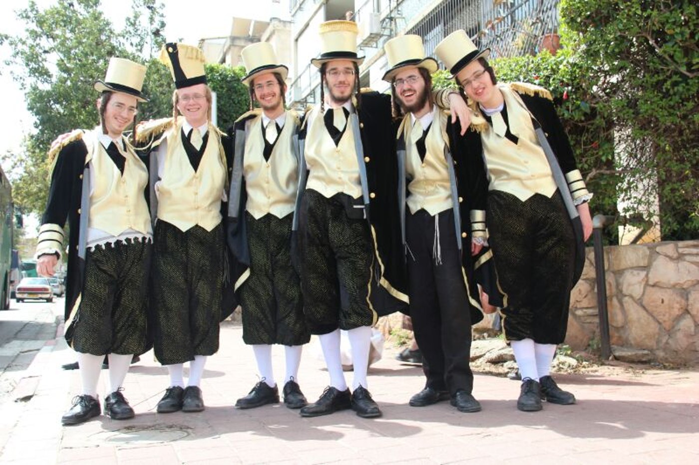 חגיגות פורים בבני ברק תשע"ד • צפו בגלריית תמונות