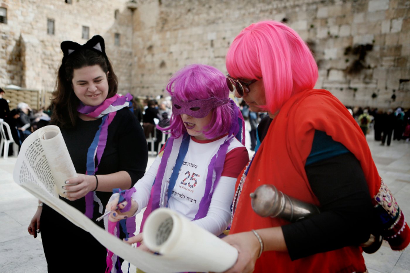 שושן פורים בכותל המערבי • תמונות
