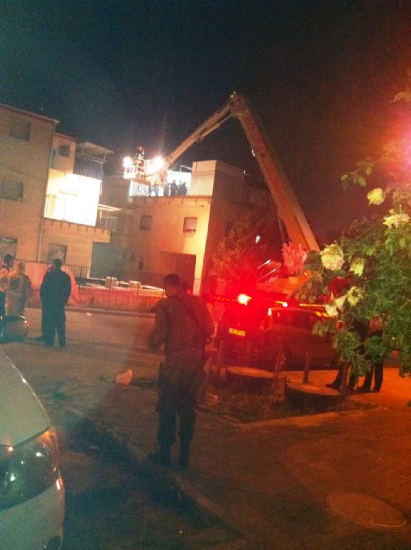 ביתר עילית: גופת הנפטר חולצה עם מנוף