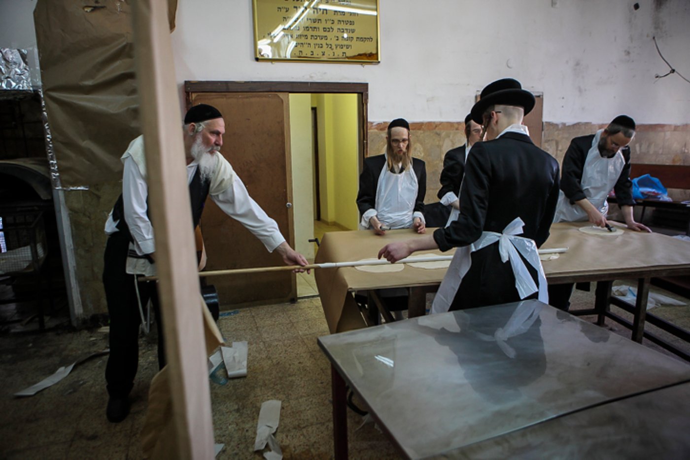 גלריה: כך אופים מצות לחג הפסח