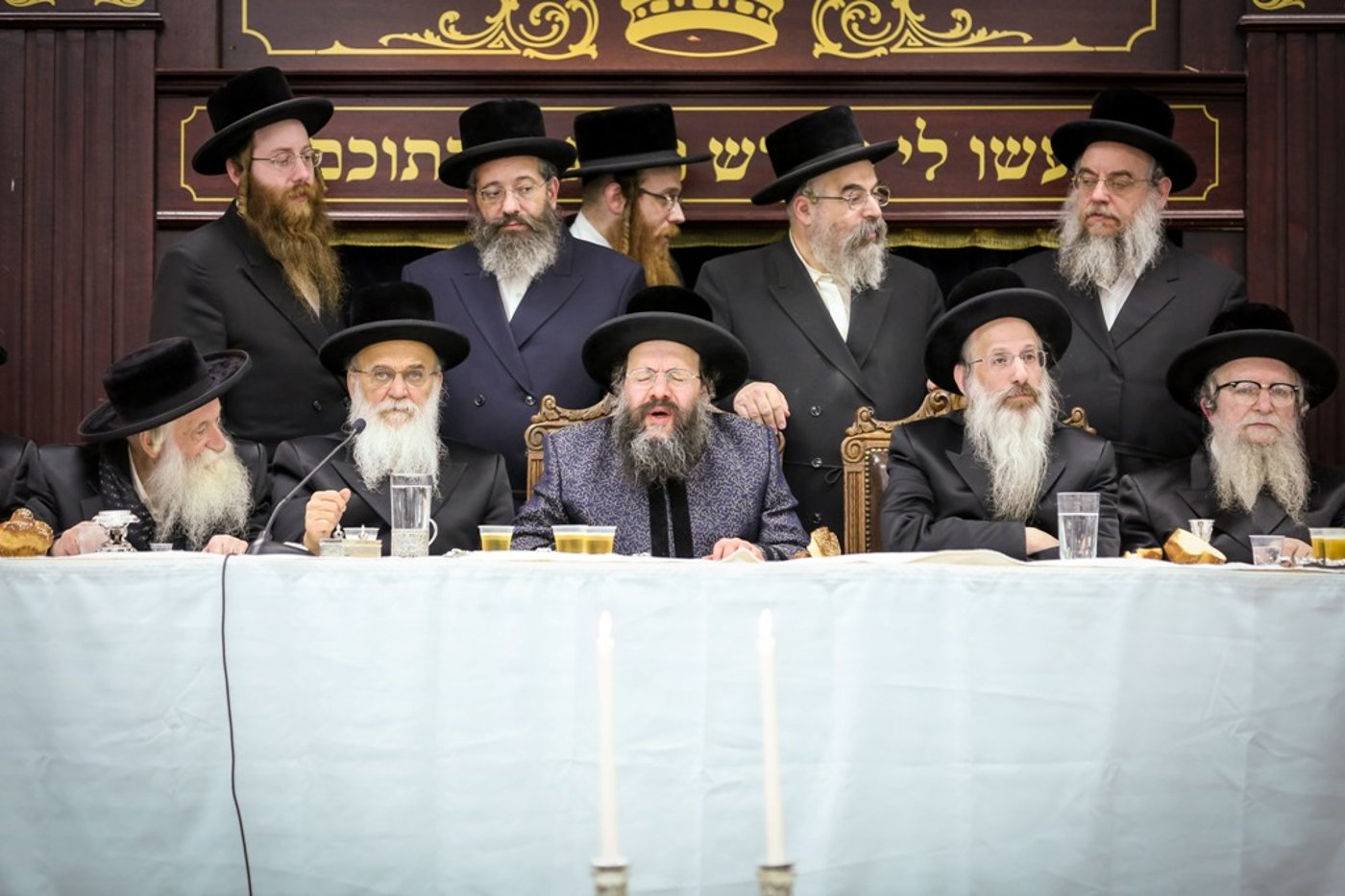 גלריה: טיש ההילולא בבאבוב
