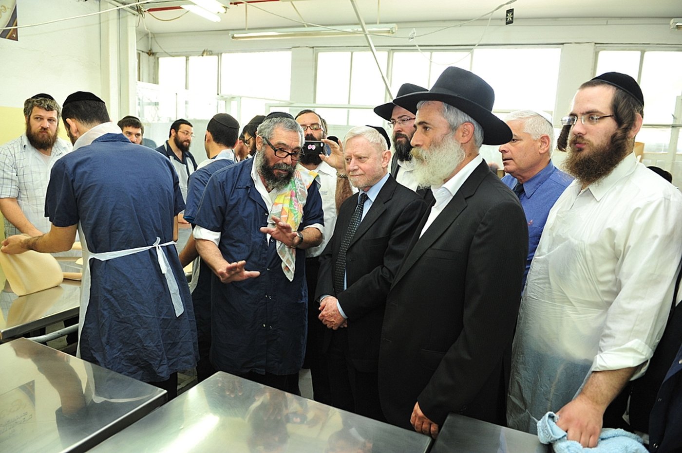 אחרי נתניהו; מבקר המדינה הגיע לבקר בפר חב"ד