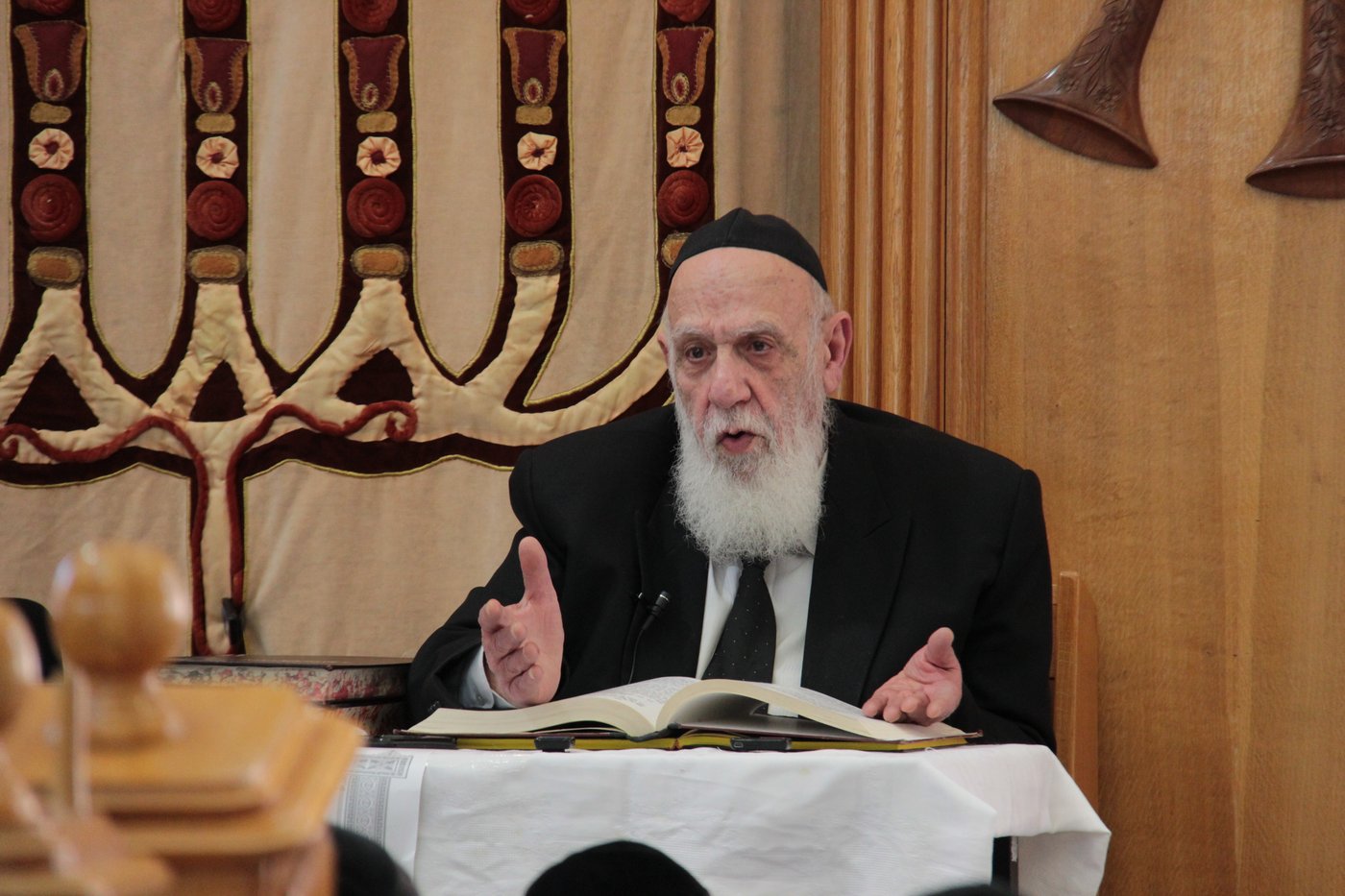 צפו: הרב שלום כהן בישיבת 'בין הזמנים'