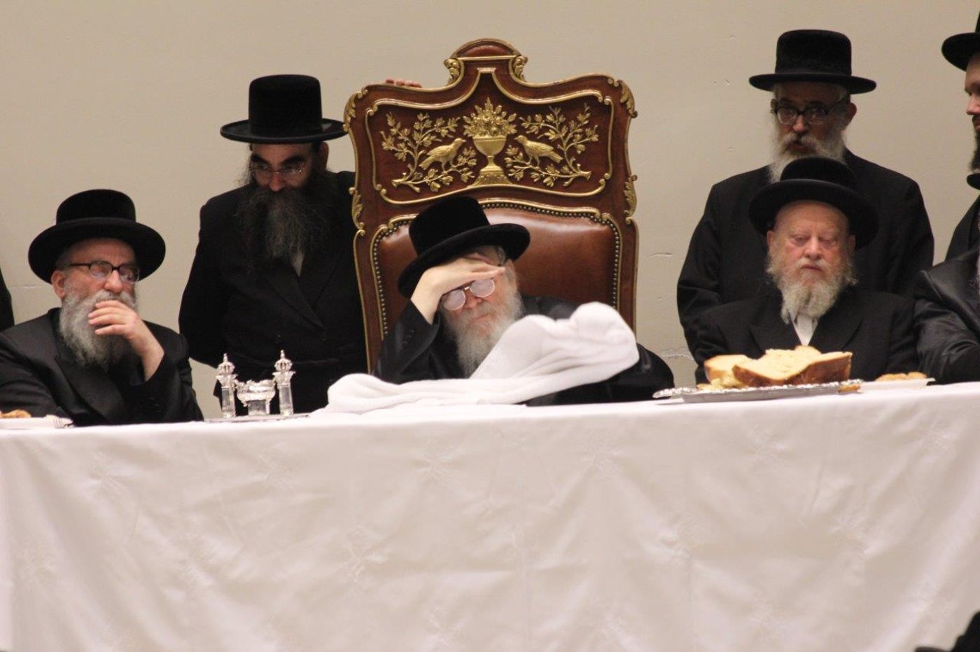 יארצייט בסקווירא • תיעוד ענק