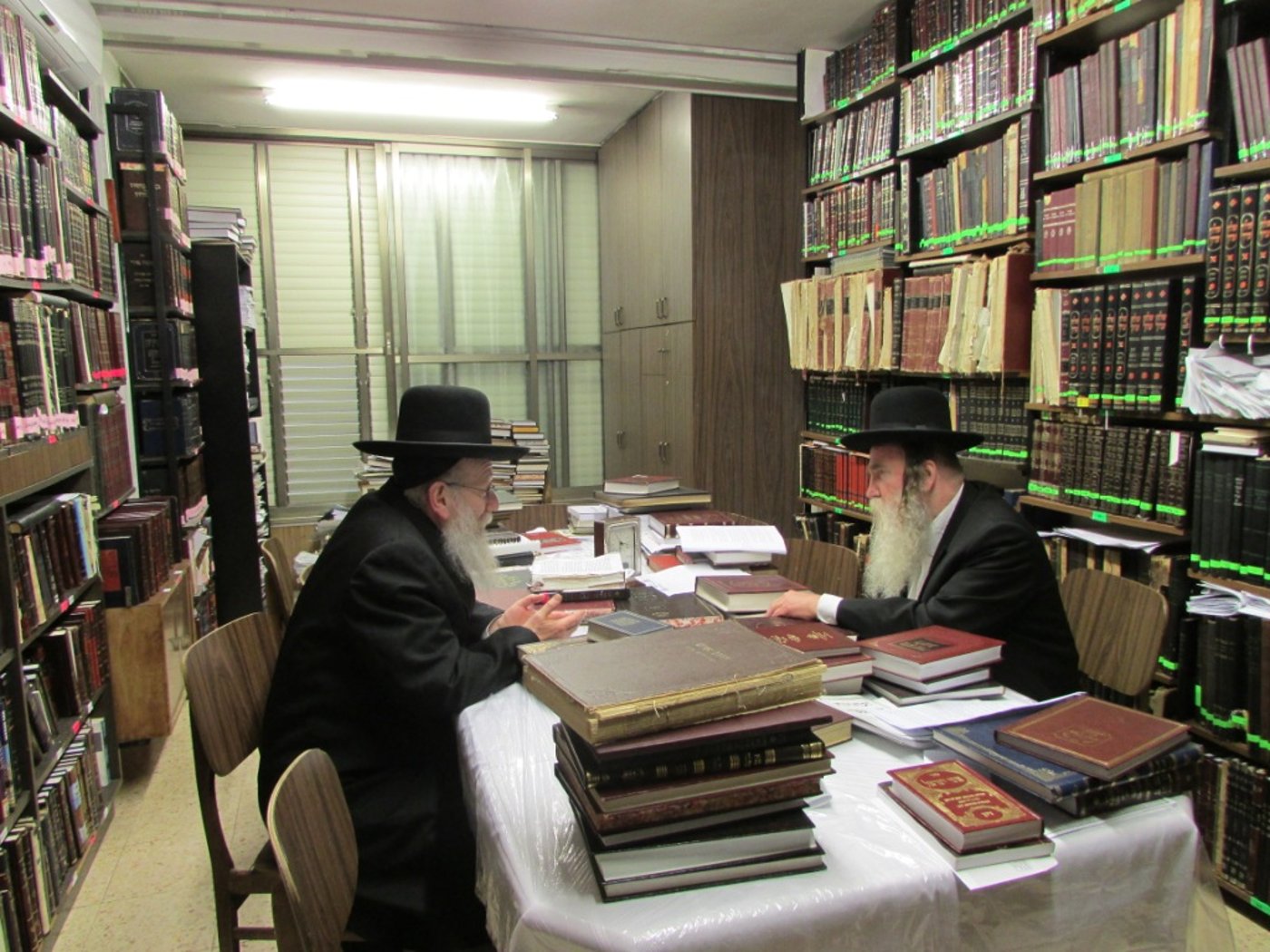 לקראת החג: ח"כ יעקב ליצמן מבקר אצל רבנים ואדמו"רים