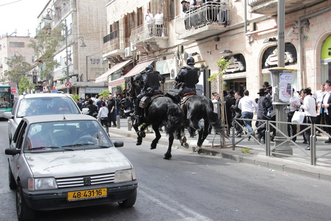 תיעוד ענק: ההפגנה האלימה בגאולה