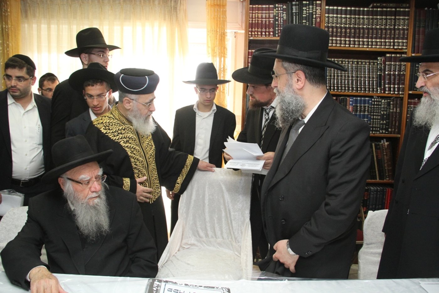 הקבלן 45: מכירת חמץ ללא מרן הרב עובדיה יוסף זצ"ל