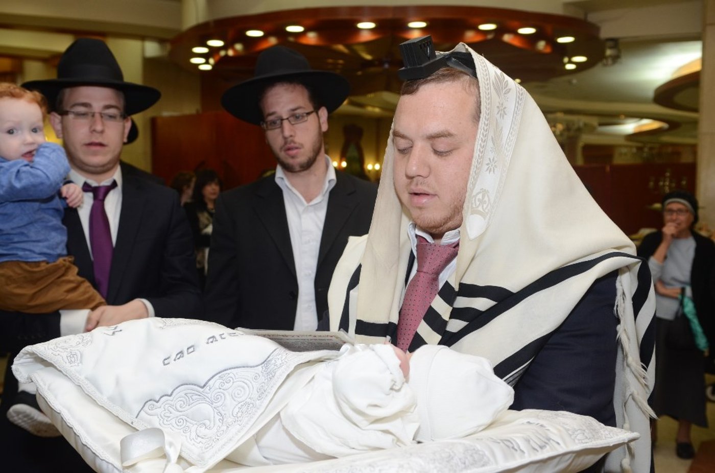 גלריה: שמחת הברית לבן העיתונאי יחיאל סבר