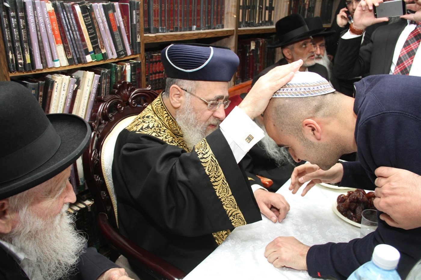 "הקבלת פני רבו" לגר"י יוסף • צפו