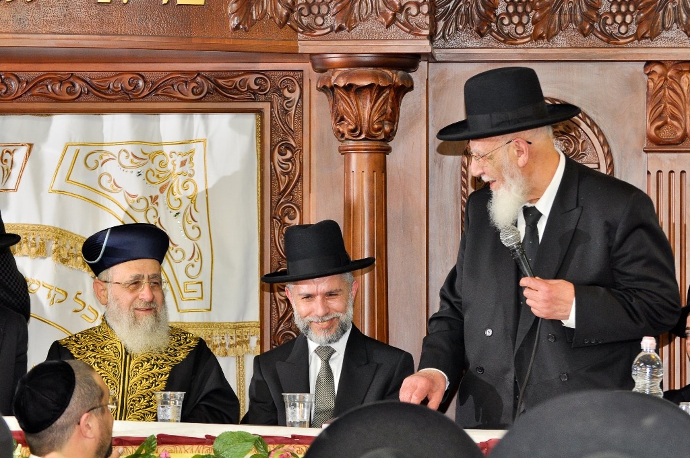 תיעוד: הרב זמיר כהן הוכתר לרב שכונת "אתרוג" בביתר עילית