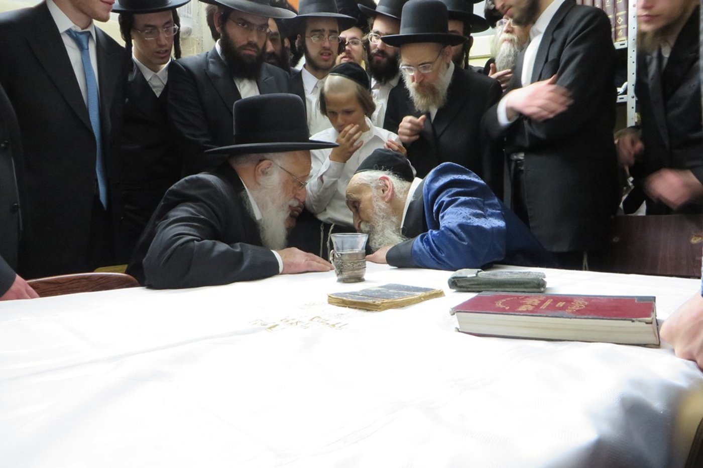 תיעוד מסכם: חג הפסח של הגרב"ד פוברסקי - שיעורי תורה וביקורי חג