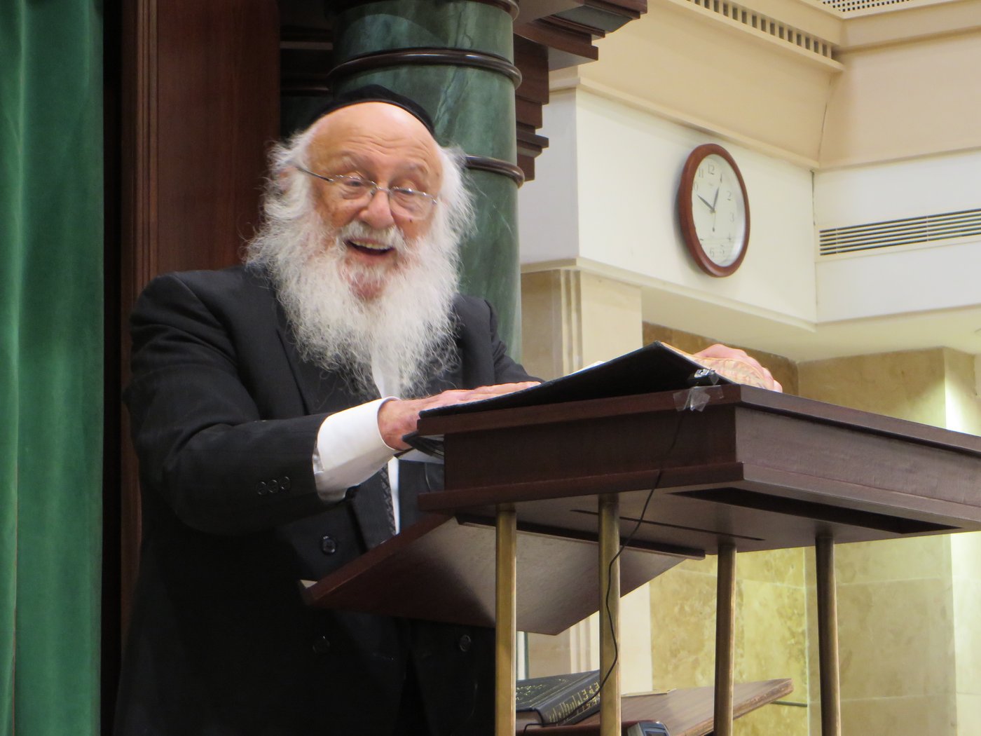 תיעוד מסכם: חג הפסח של הגרב"ד פוברסקי - שיעורי תורה וביקורי חג