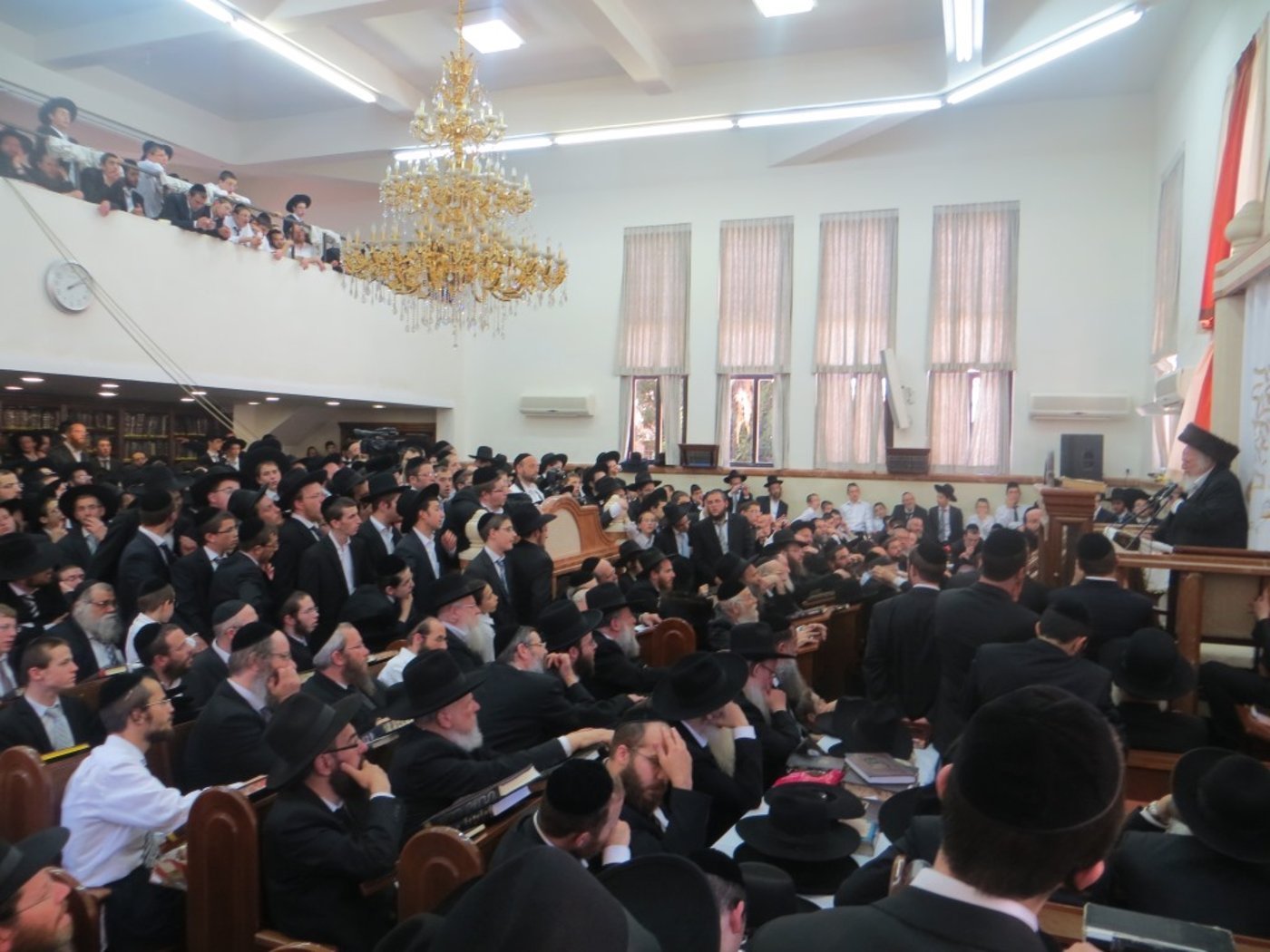 תיעוד: פסח אצל הגאון רבי שמואל אוירבך