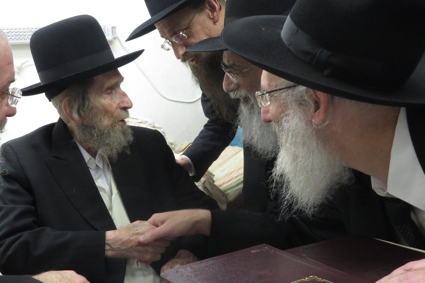 צפו: הכתרת הרב יעקב סטפנסקי לראש ישיבת "תורה בתפארתה"