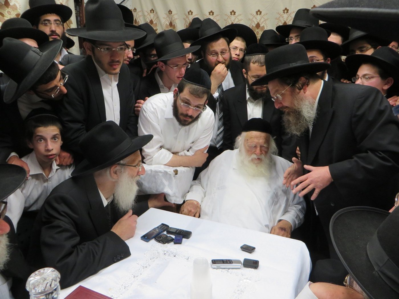 צפו: הכתרת הרב יעקב סטפנסקי לראש ישיבת "תורה בתפארתה"