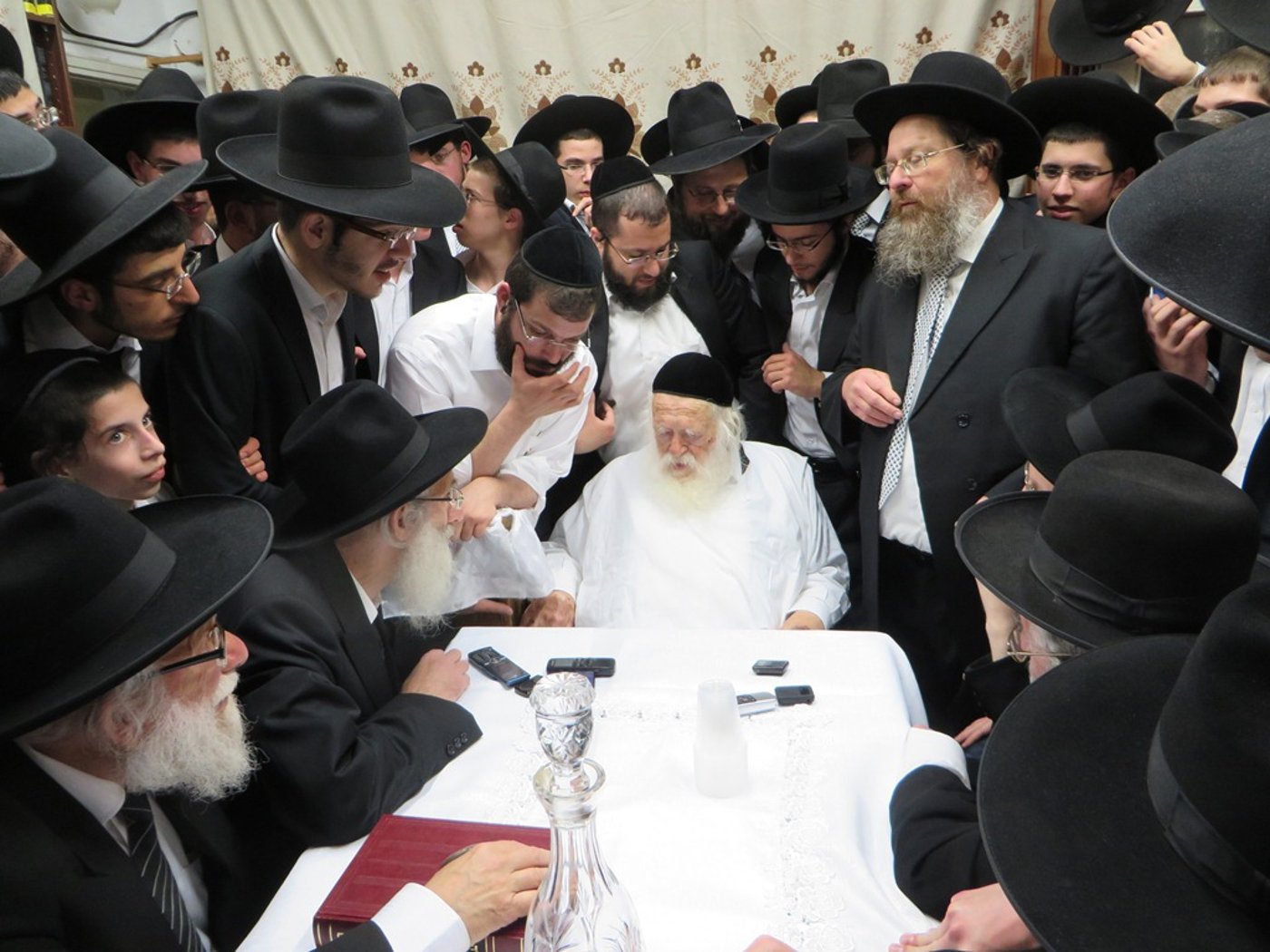 צפו: הכתרת הרב יעקב סטפנסקי לראש ישיבת "תורה בתפארתה"