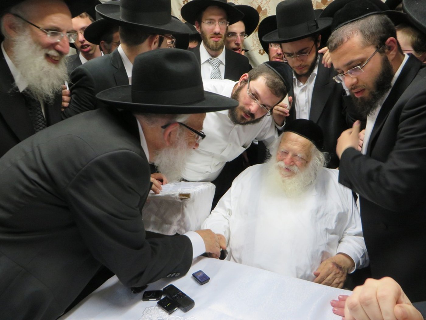צפו: הכתרת הרב יעקב סטפנסקי לראש ישיבת "תורה בתפארתה"