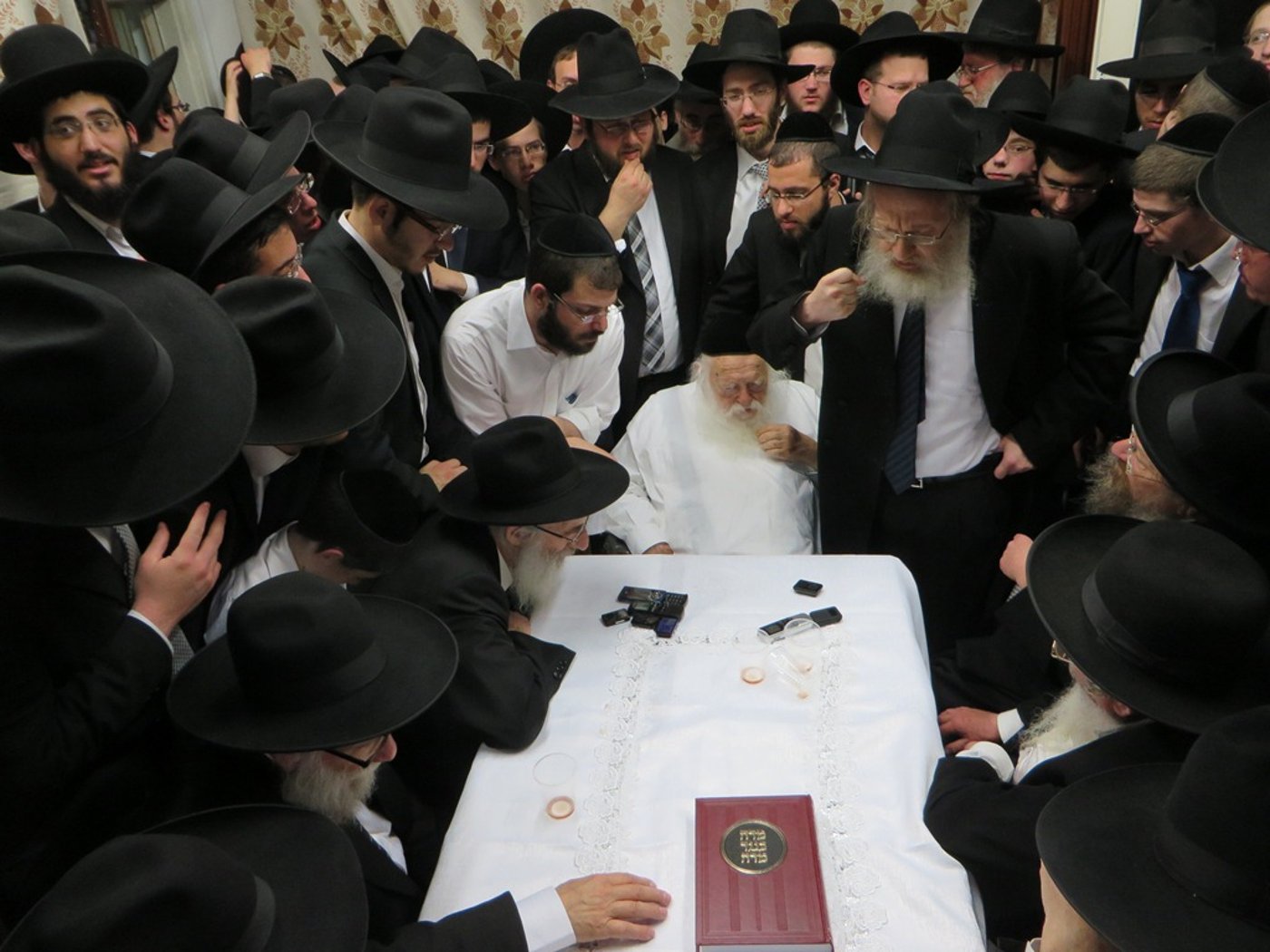 צפו: הכתרת הרב יעקב סטפנסקי לראש ישיבת "תורה בתפארתה"