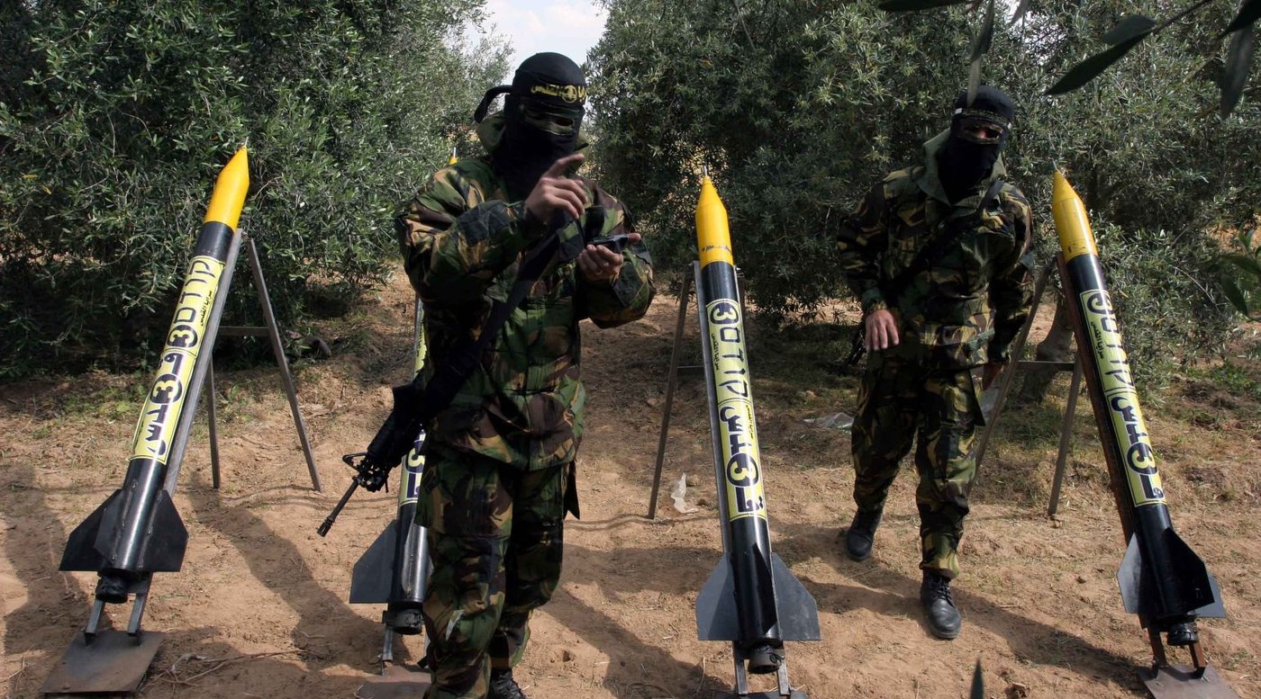 מחבלים מתכוננים לשיגור רקטות