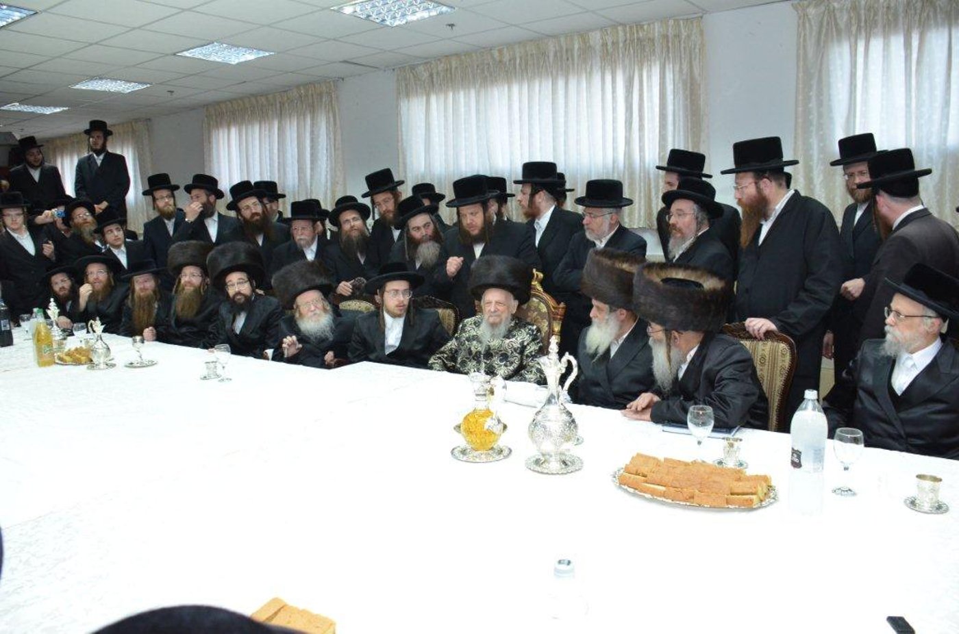 שמחה בסערט ויז'ניץ: נינת הרבי התארסה