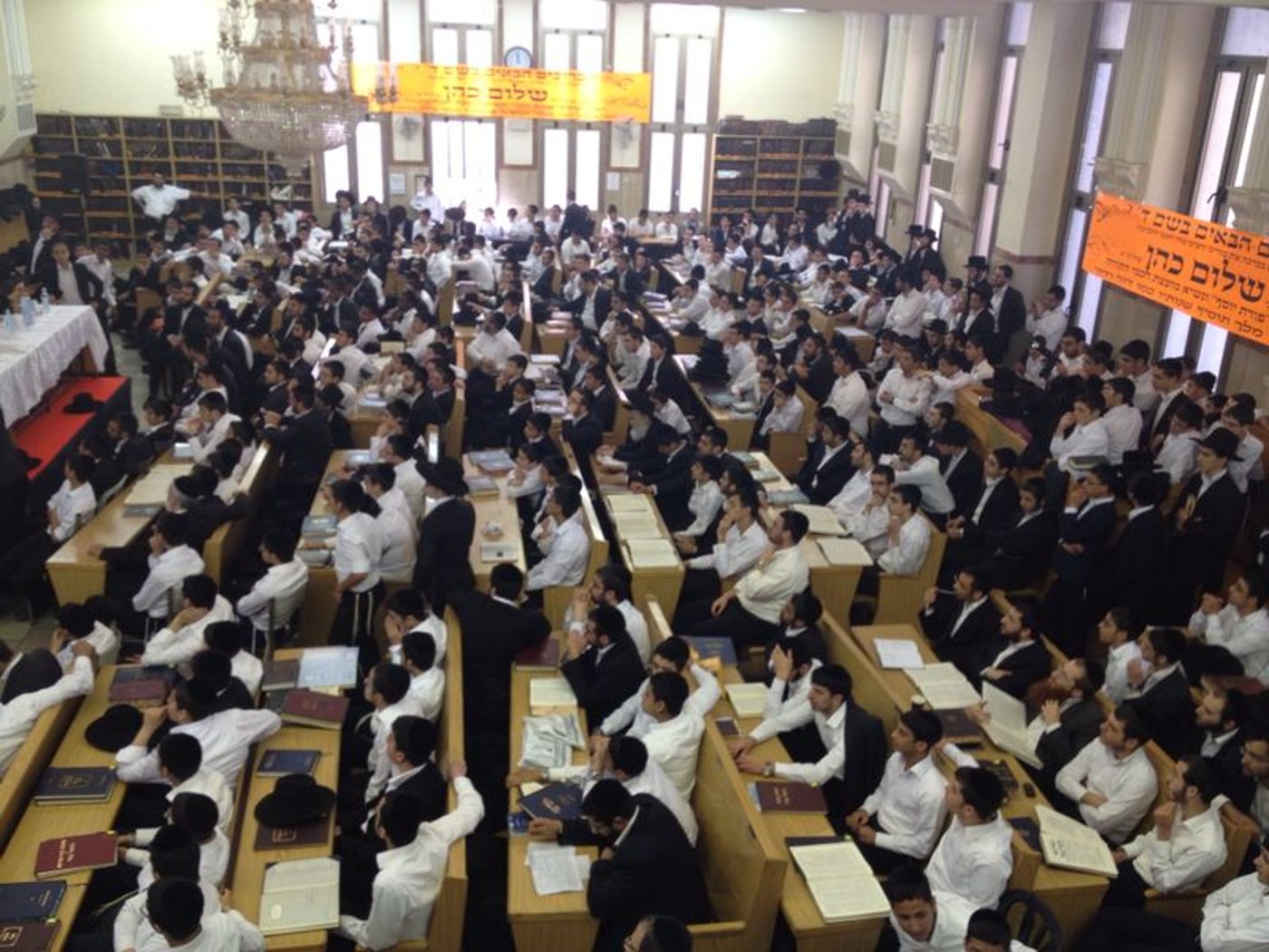 ומי הרב המקדים לשיעור נשיא מועצת החכמים? אריה דרעי