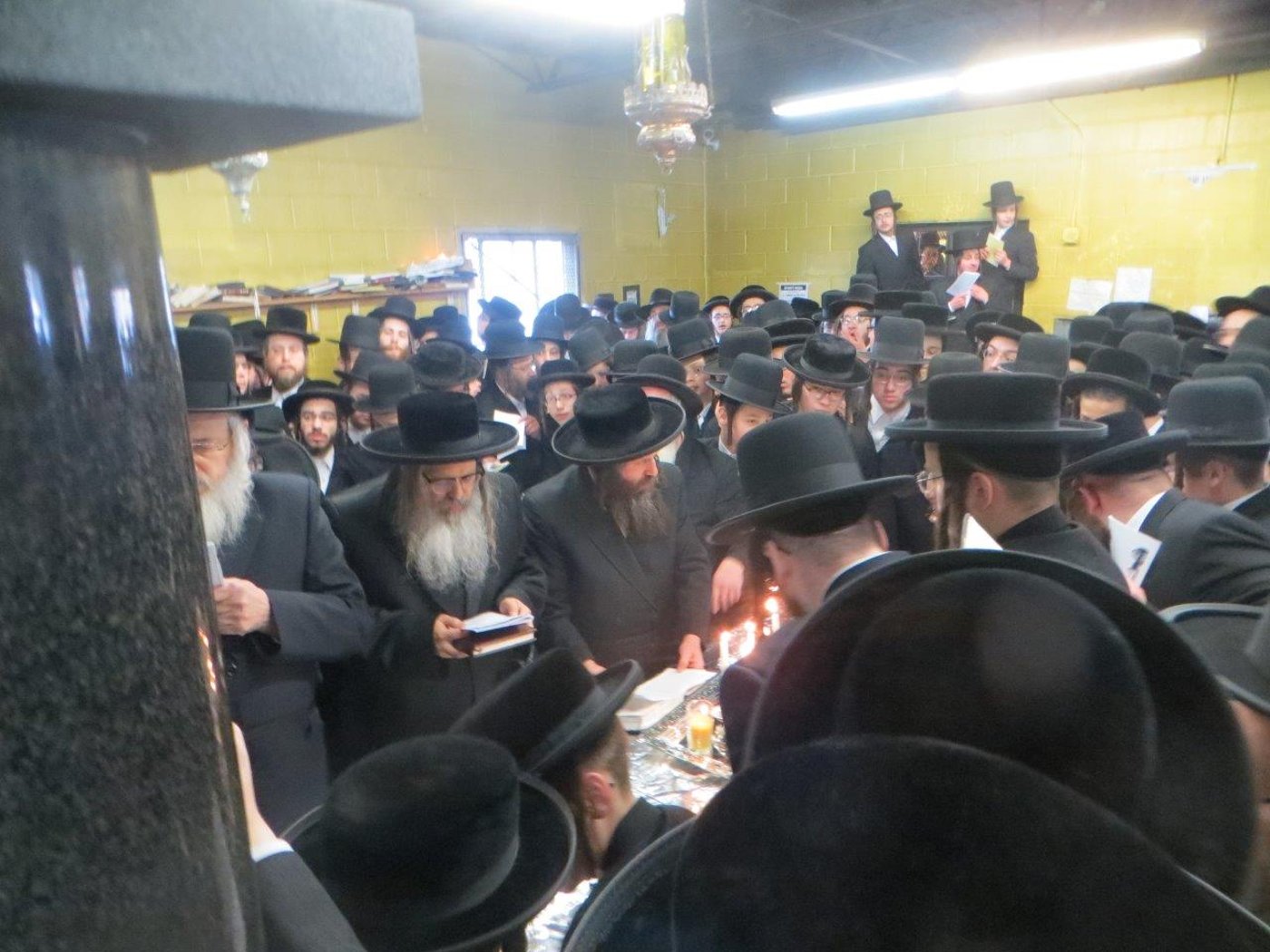 סאטמר: יארצייט ומעמד פתיחת הזמן • גלריה