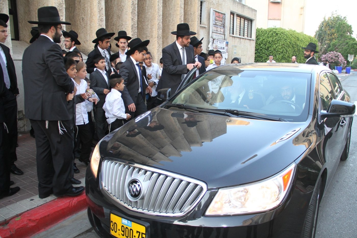 גלריה: הרב שלום כהן שבת בבני ברק