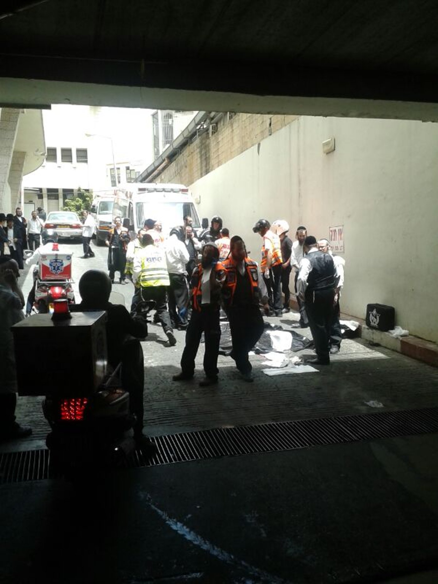 טרגדיה בב"ב: נפל מגובה רב ונהרג