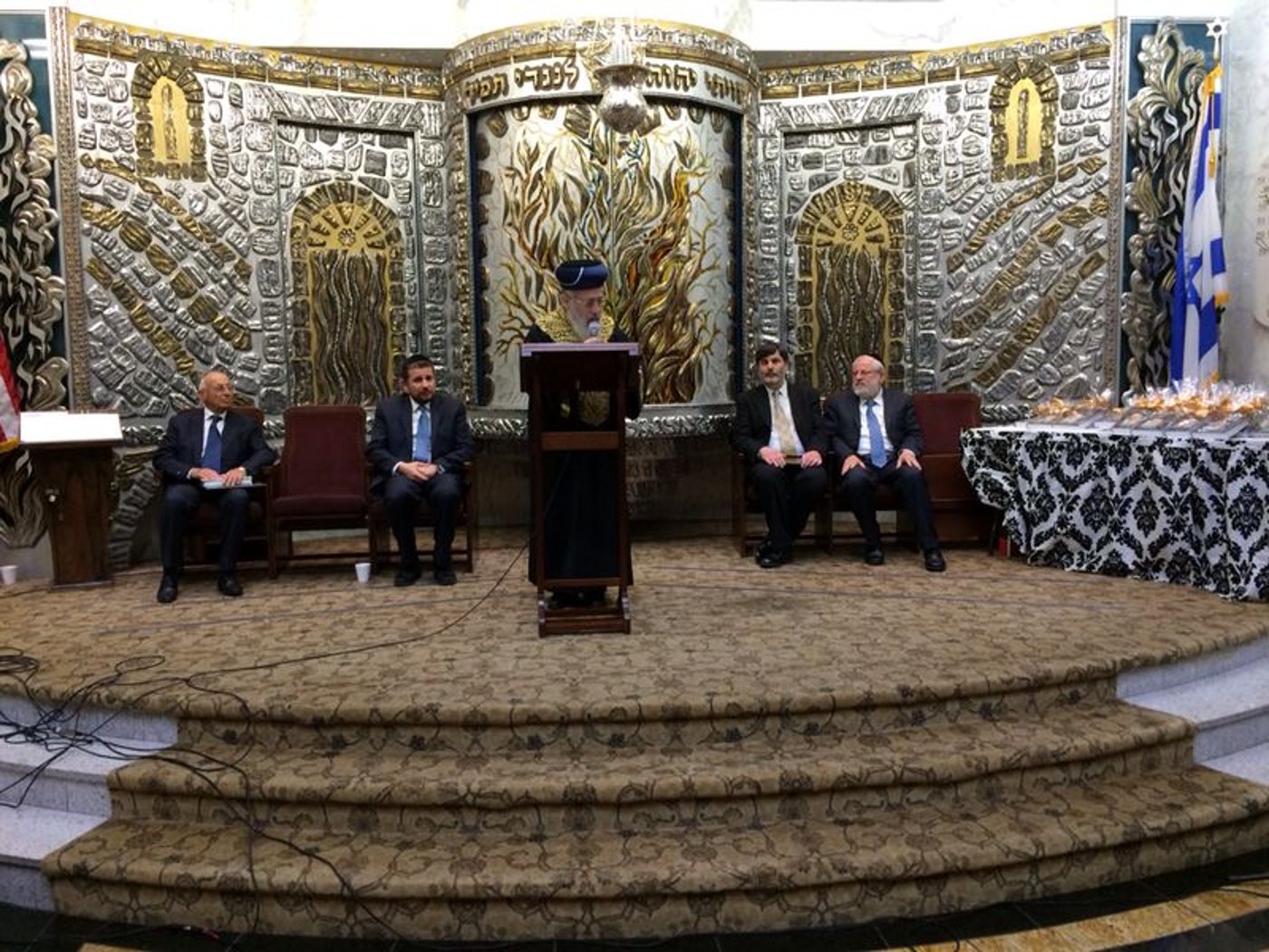 תיעוד: הראשל"צ הגאון רבי יצחק יוסף בשיעור בניו יורק