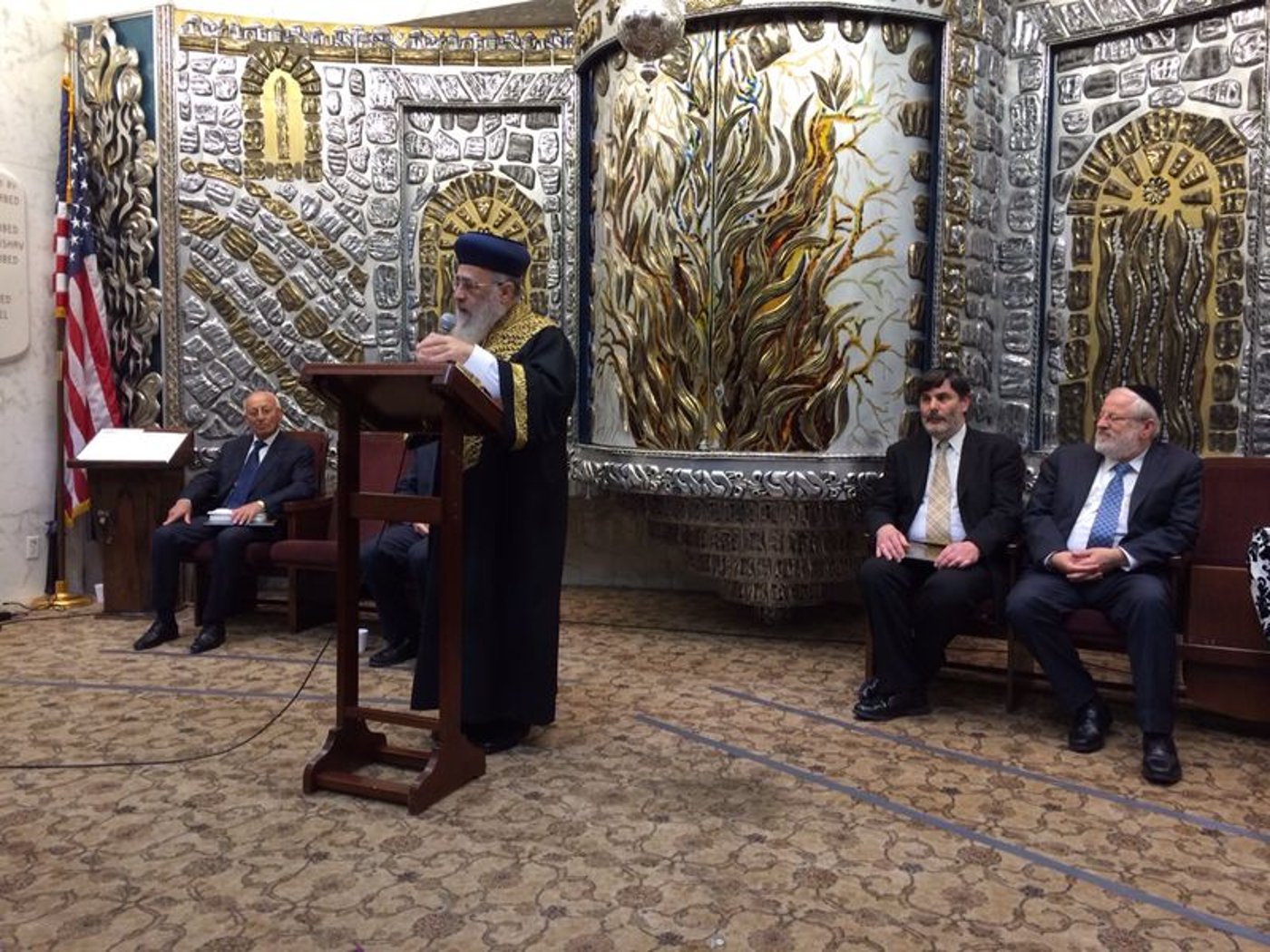 תיעוד: הראשל"צ הגאון רבי יצחק יוסף בשיעור בניו יורק