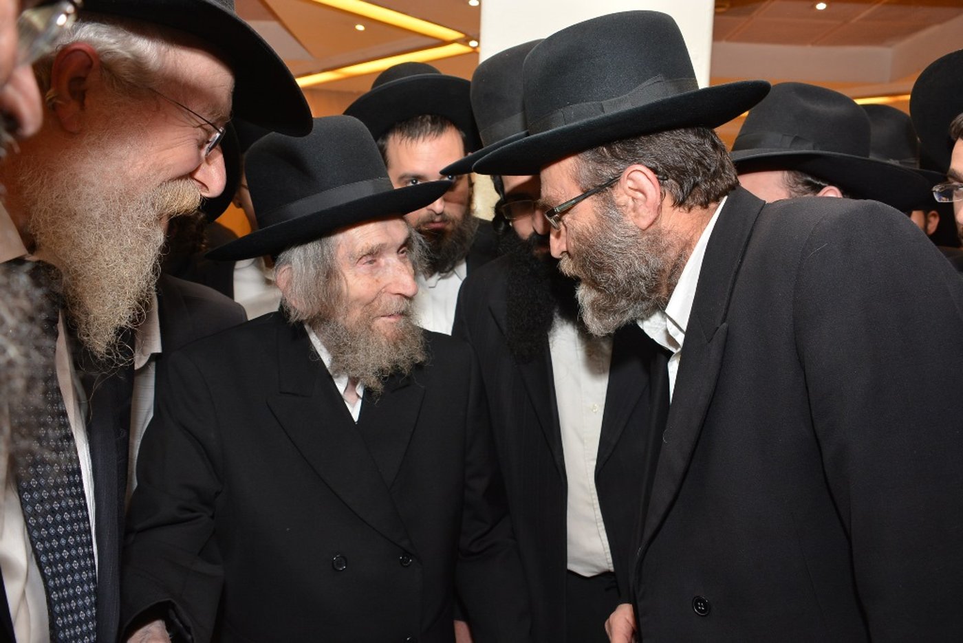 דוד שפירא ערך ברית לבנו - מי השתתף ומי נעדר? • סיקור וגלריה