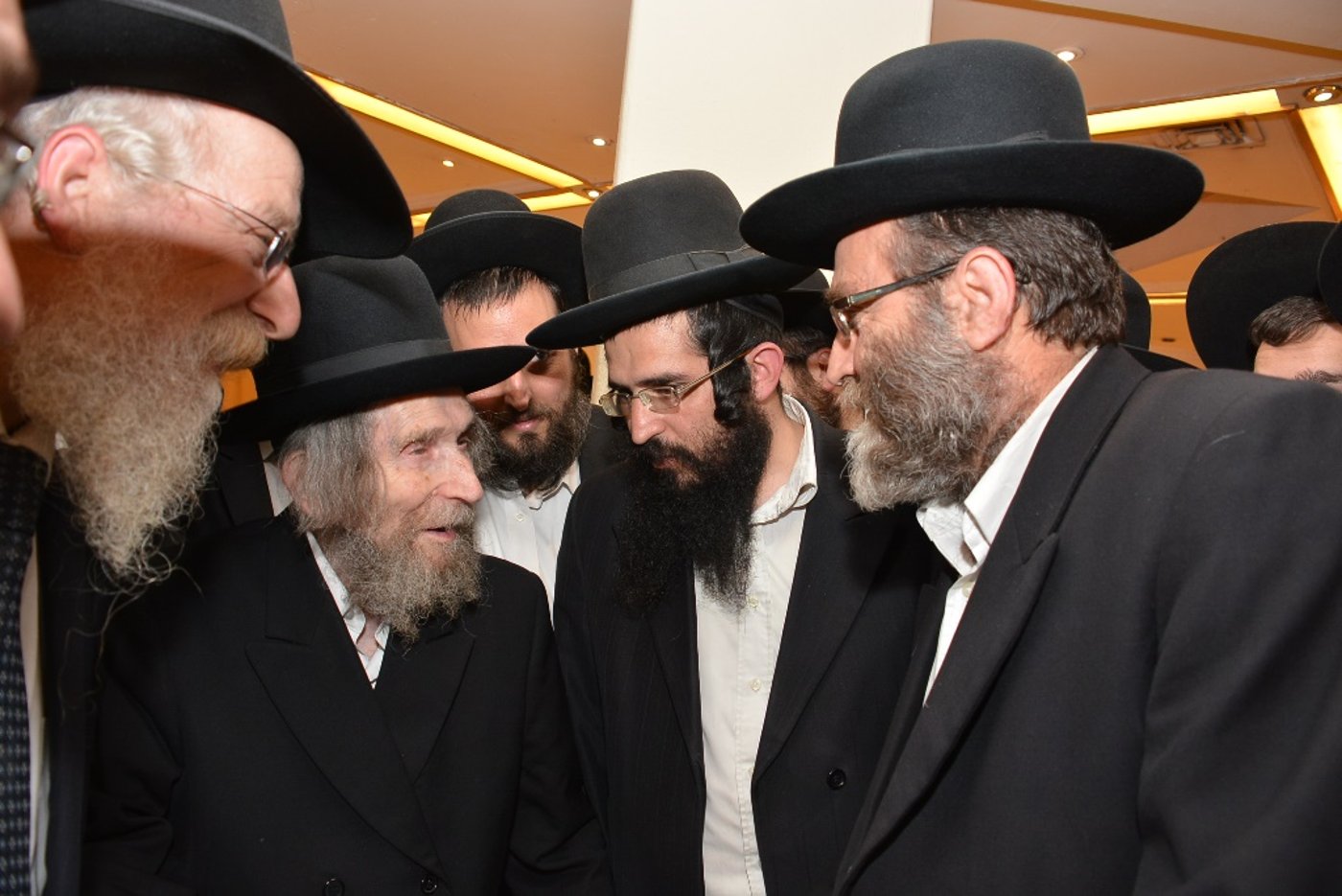 דוד שפירא ערך ברית לבנו - מי השתתף ומי נעדר? • סיקור וגלריה